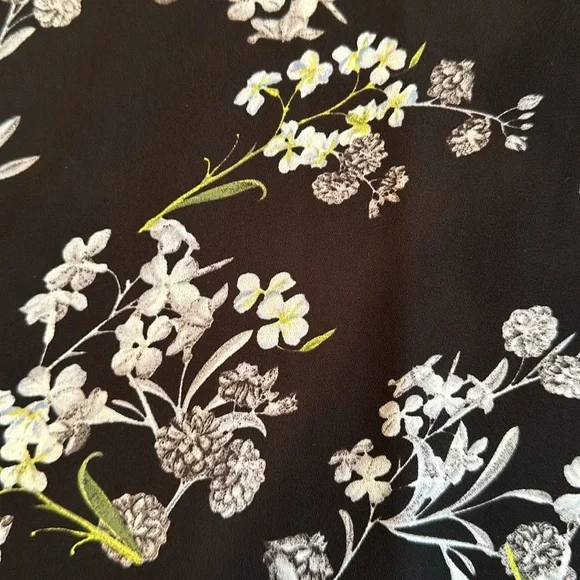 Vince Camuto Plus Size Women’s Sleeveless Tunic. Size 3x. Black with grey print. - Picture 7 of 7